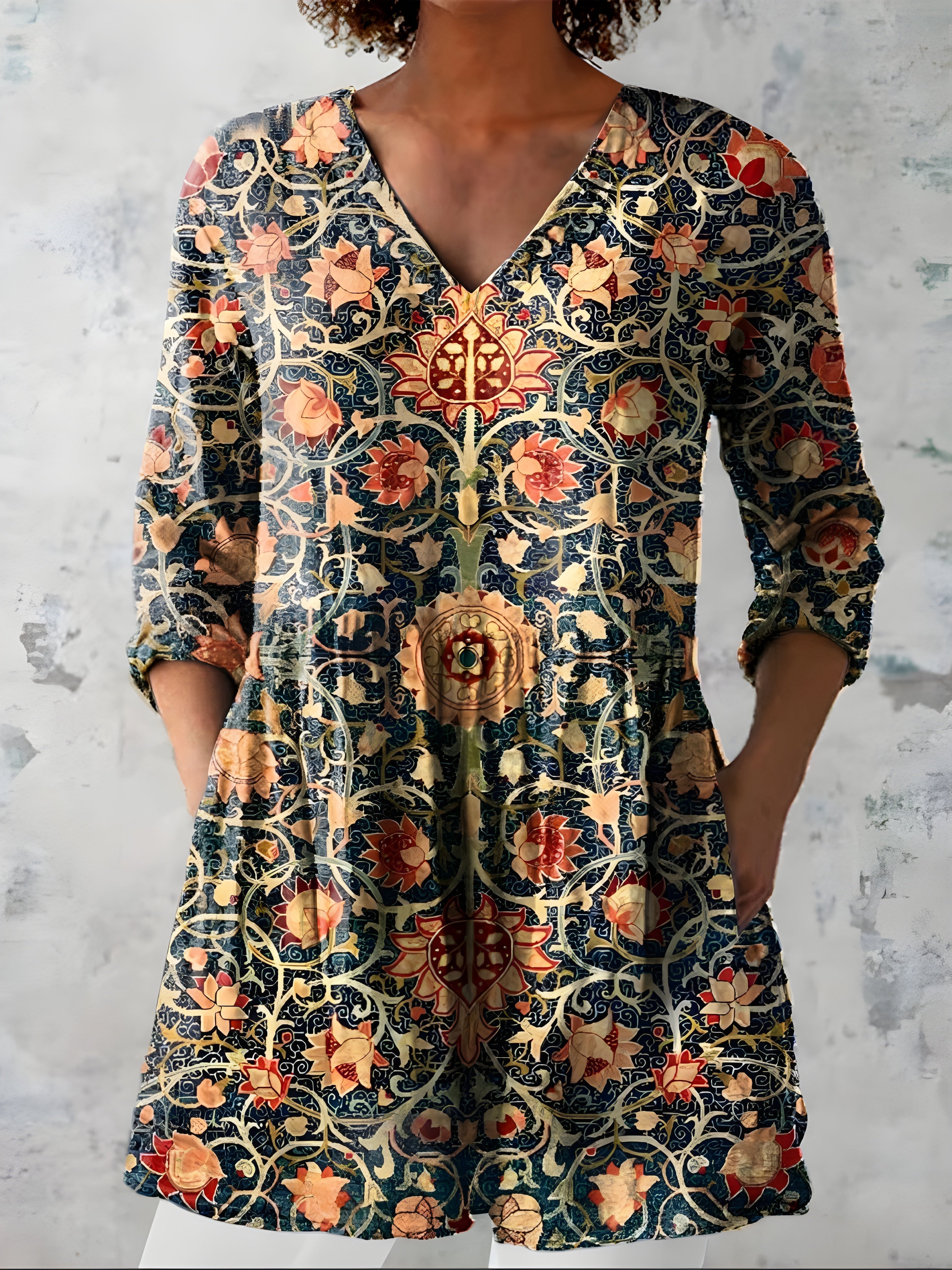 LILIAN | Long blouse with V-neck