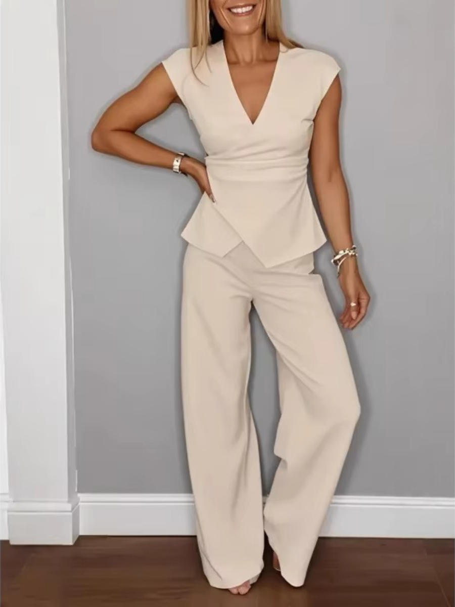 NATALIE | Set with V-neck top and tailored trousers