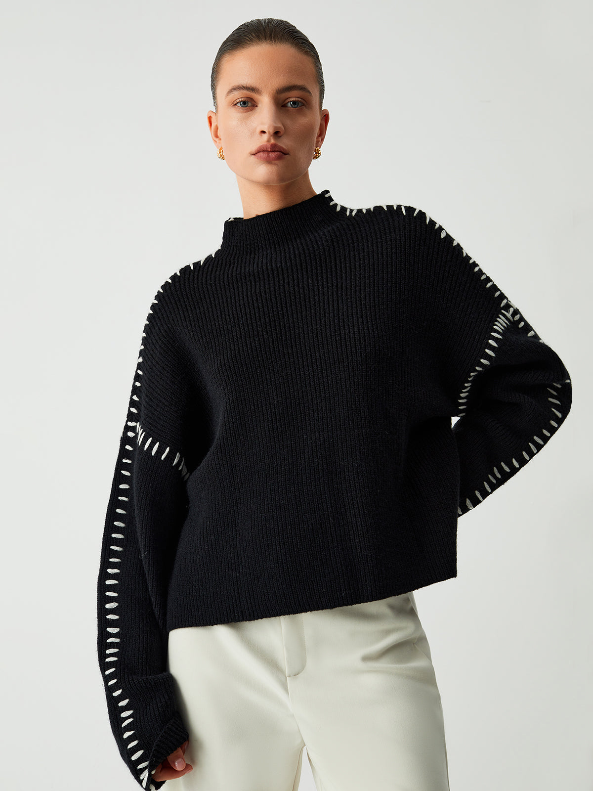 DAISY | Oversized jumper with blanket stitch detail