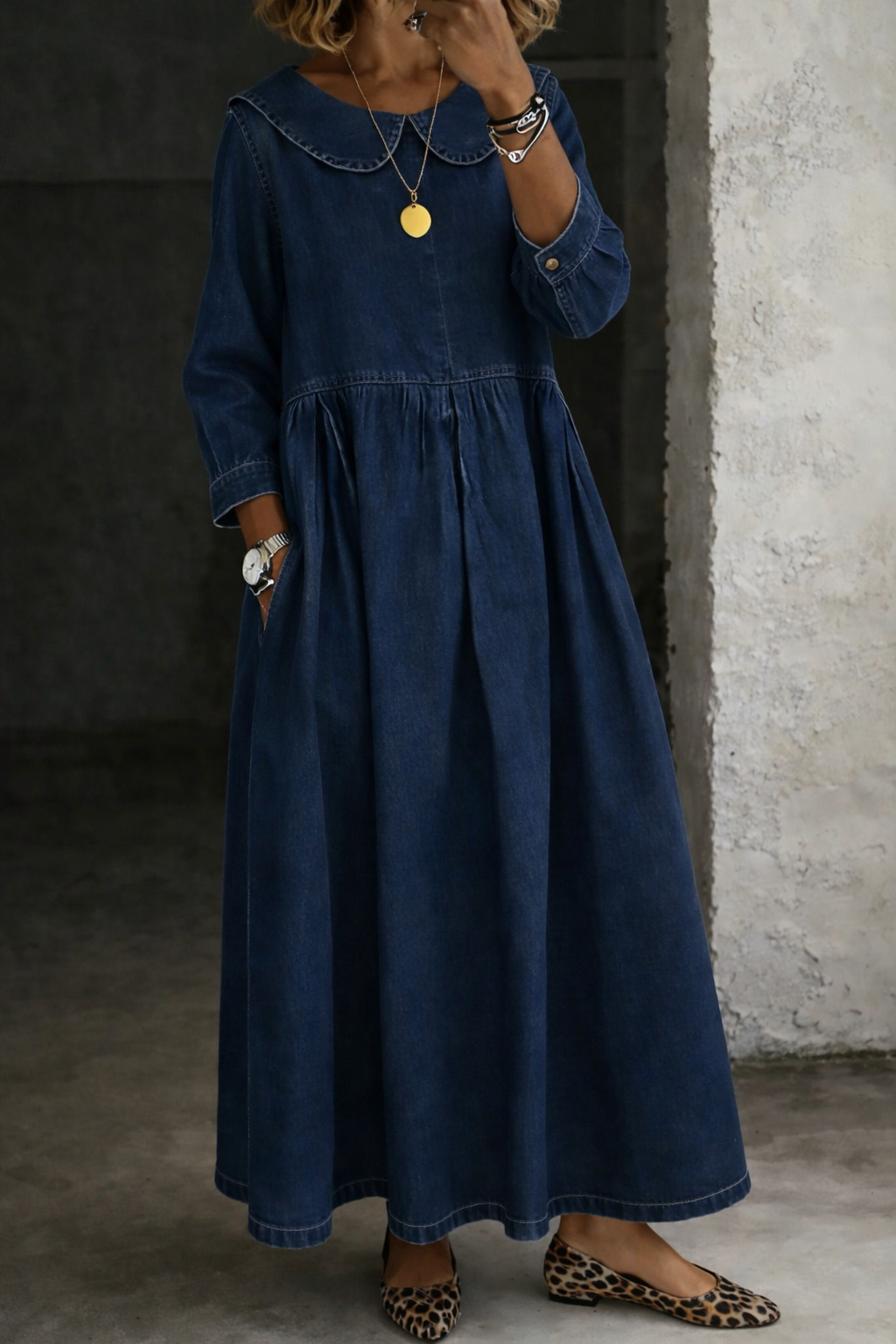 CLARA | Dress with Peter Pan collar