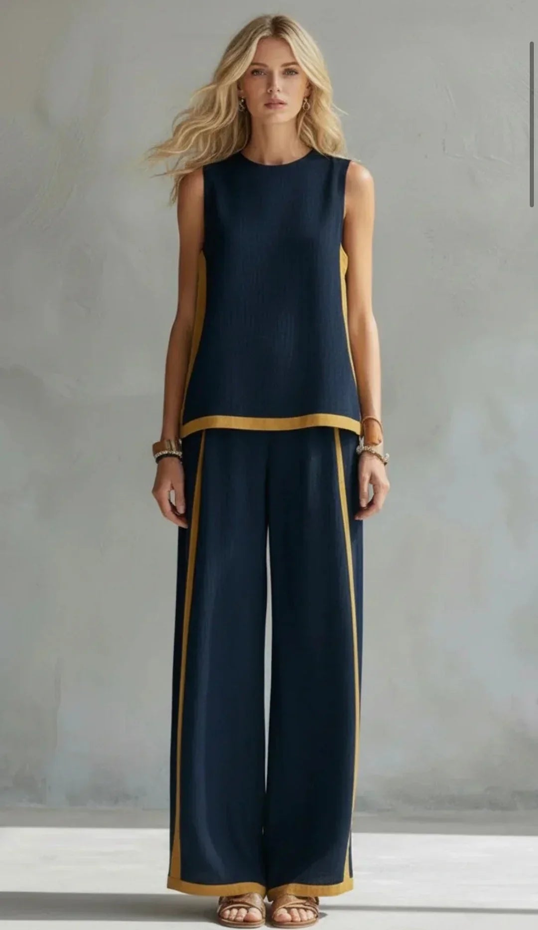 LEILA | Set with wide-leg pants