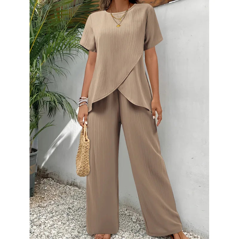 LORRINA | Set with asymmetric blouse and wide-leg trousers