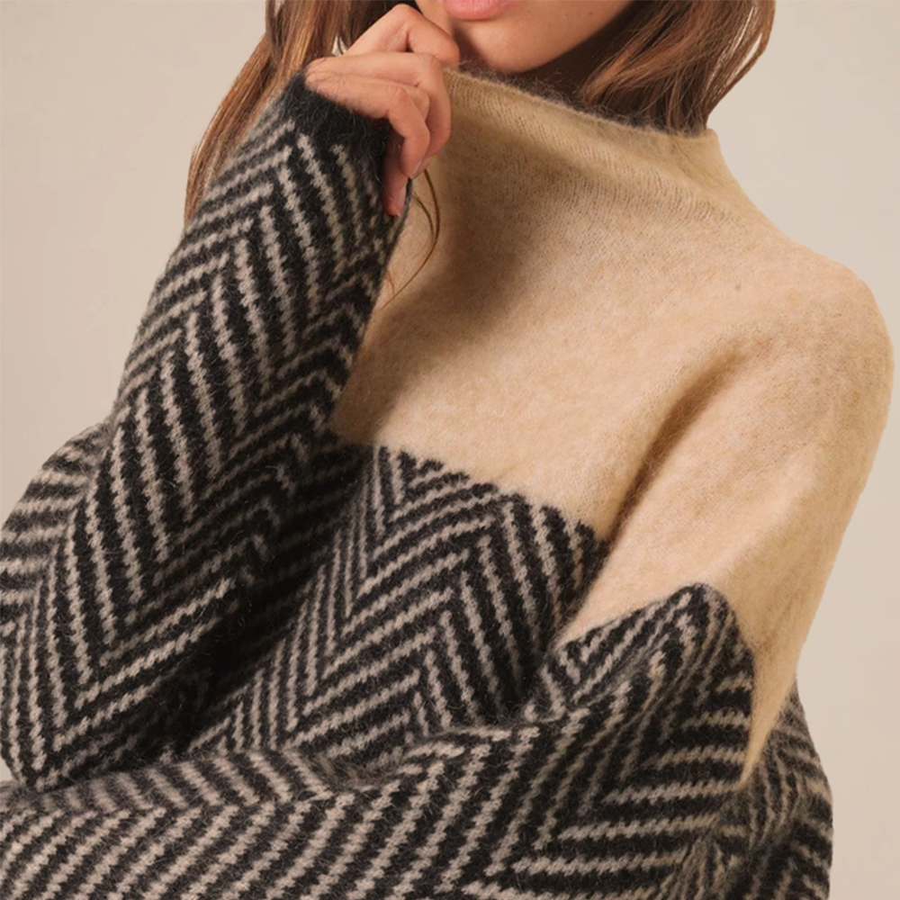 SCARLETT | Turtleneck jumper with soft knit