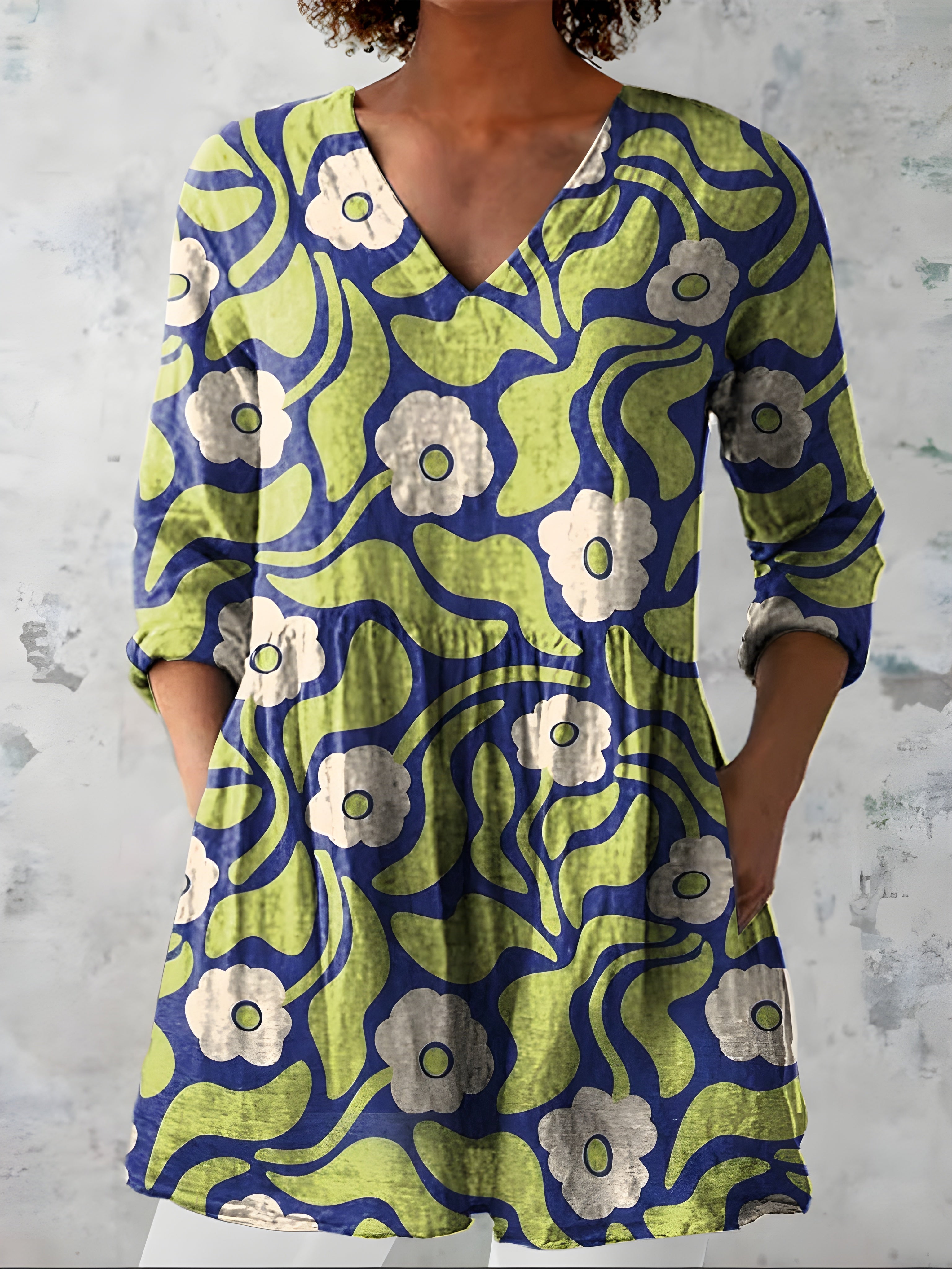 STEPHANIE | Long blouse with V-neck
