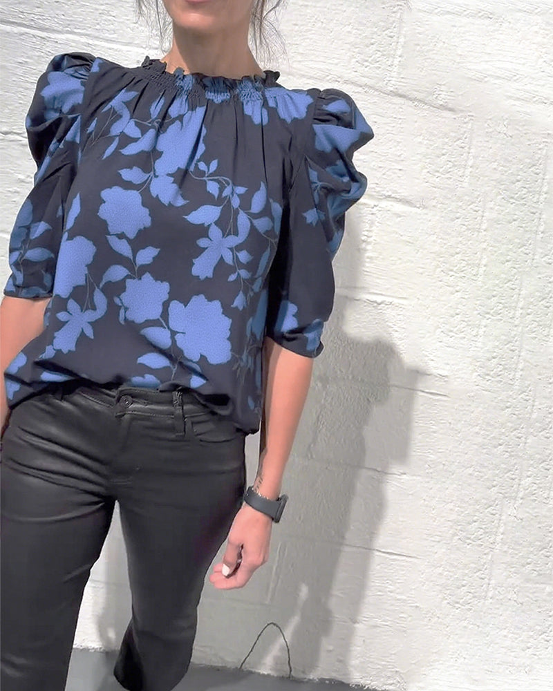 SUMMER | Blouse with puff sleeves