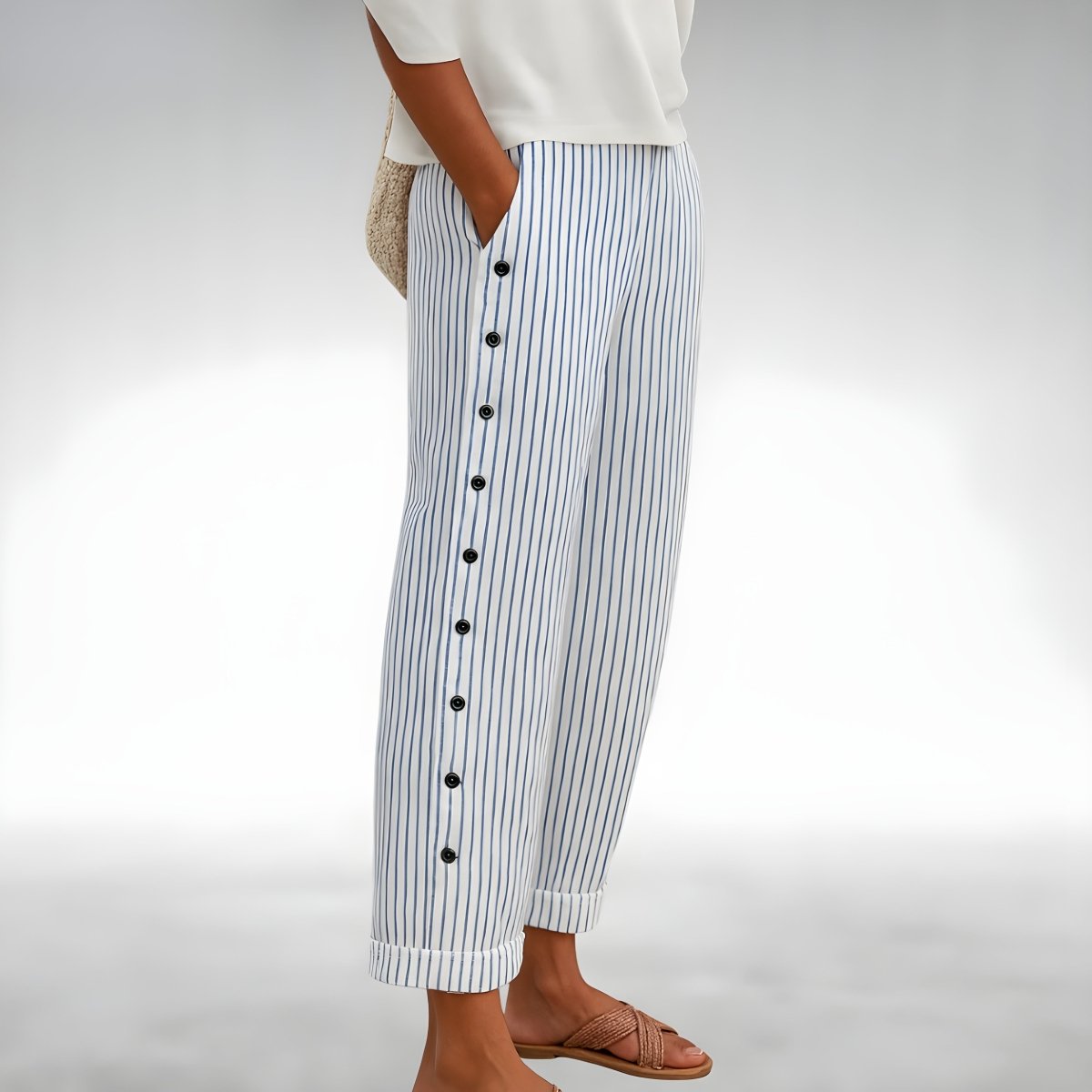LARA | Pants with relaxed fit - Liora Melbourne