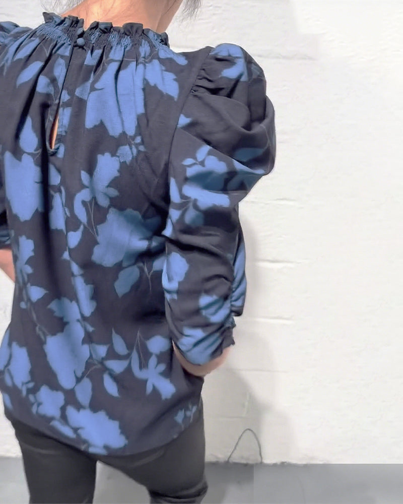SUMMER | Blouse with puff sleeves