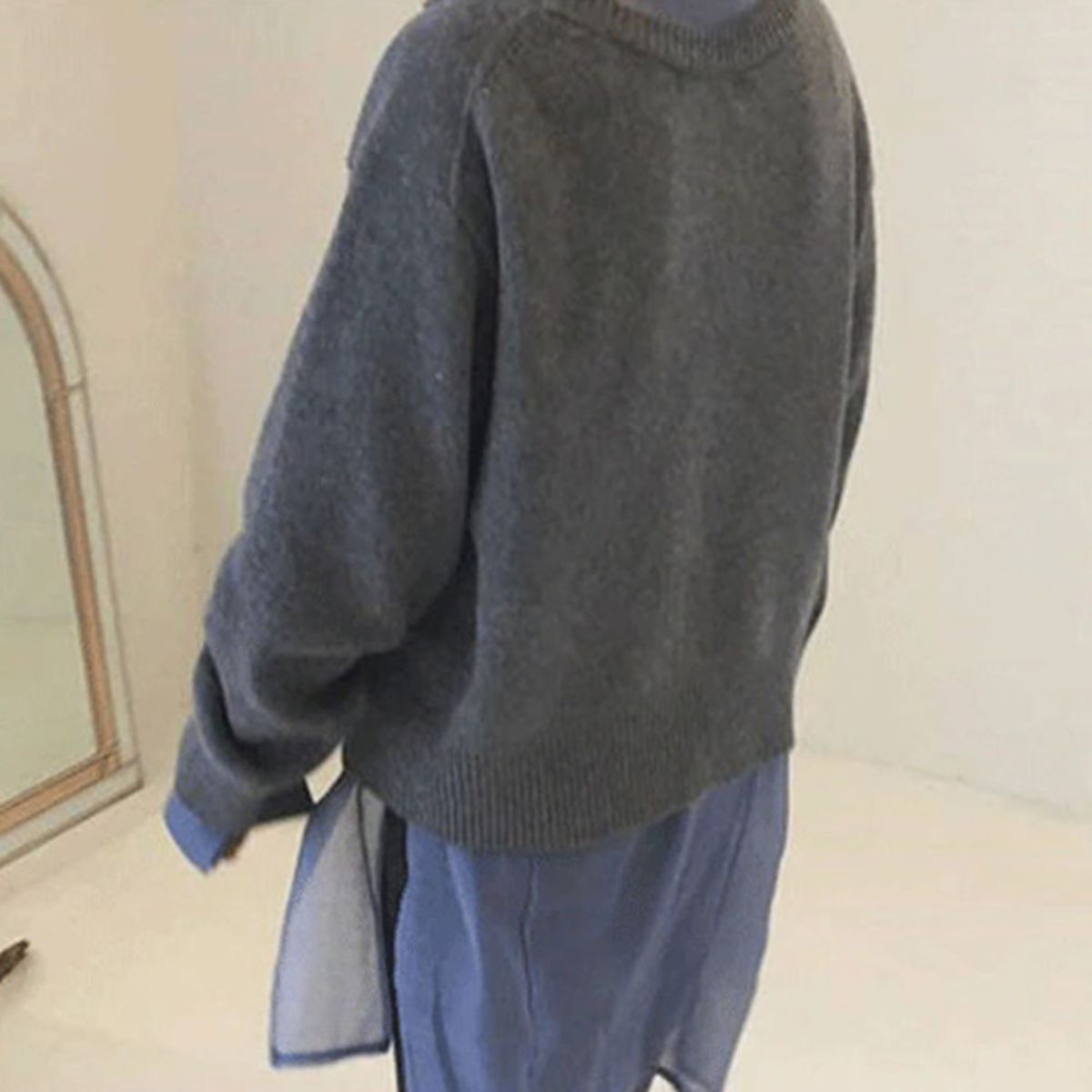 OLIVIA | Gilet with asymmetric button closure