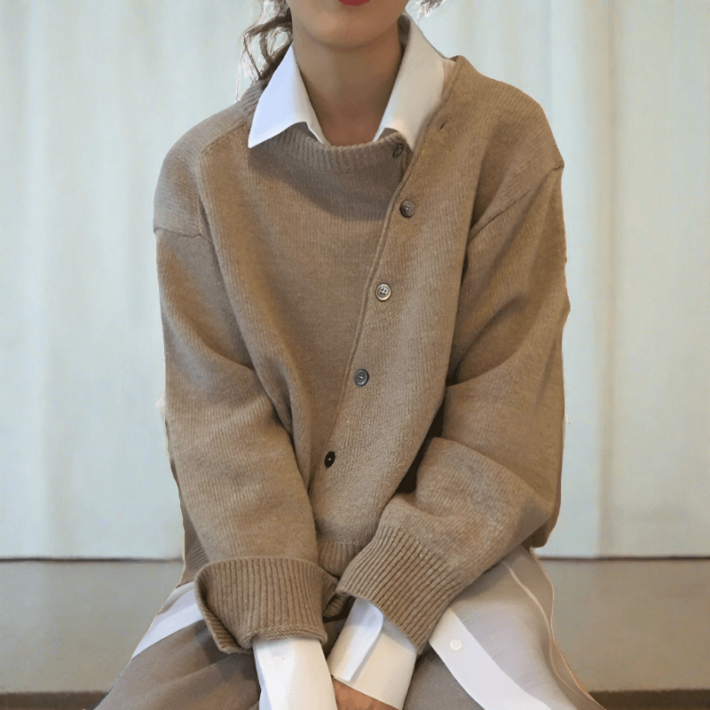 EMMA | Cardigan with button detail