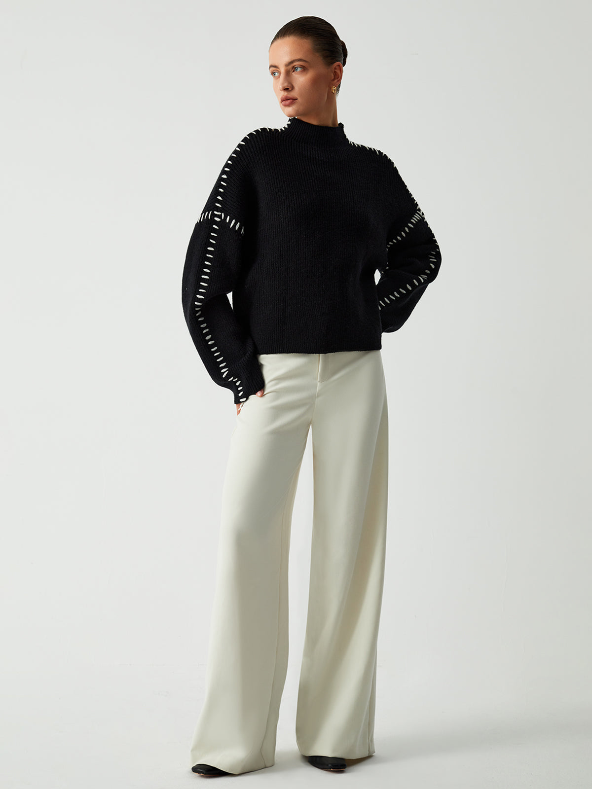 DAISY | Oversized jumper with blanket stitch detail