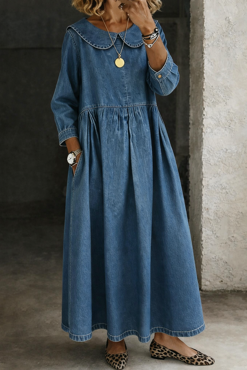 CLARA | Dress with Peter Pan collar