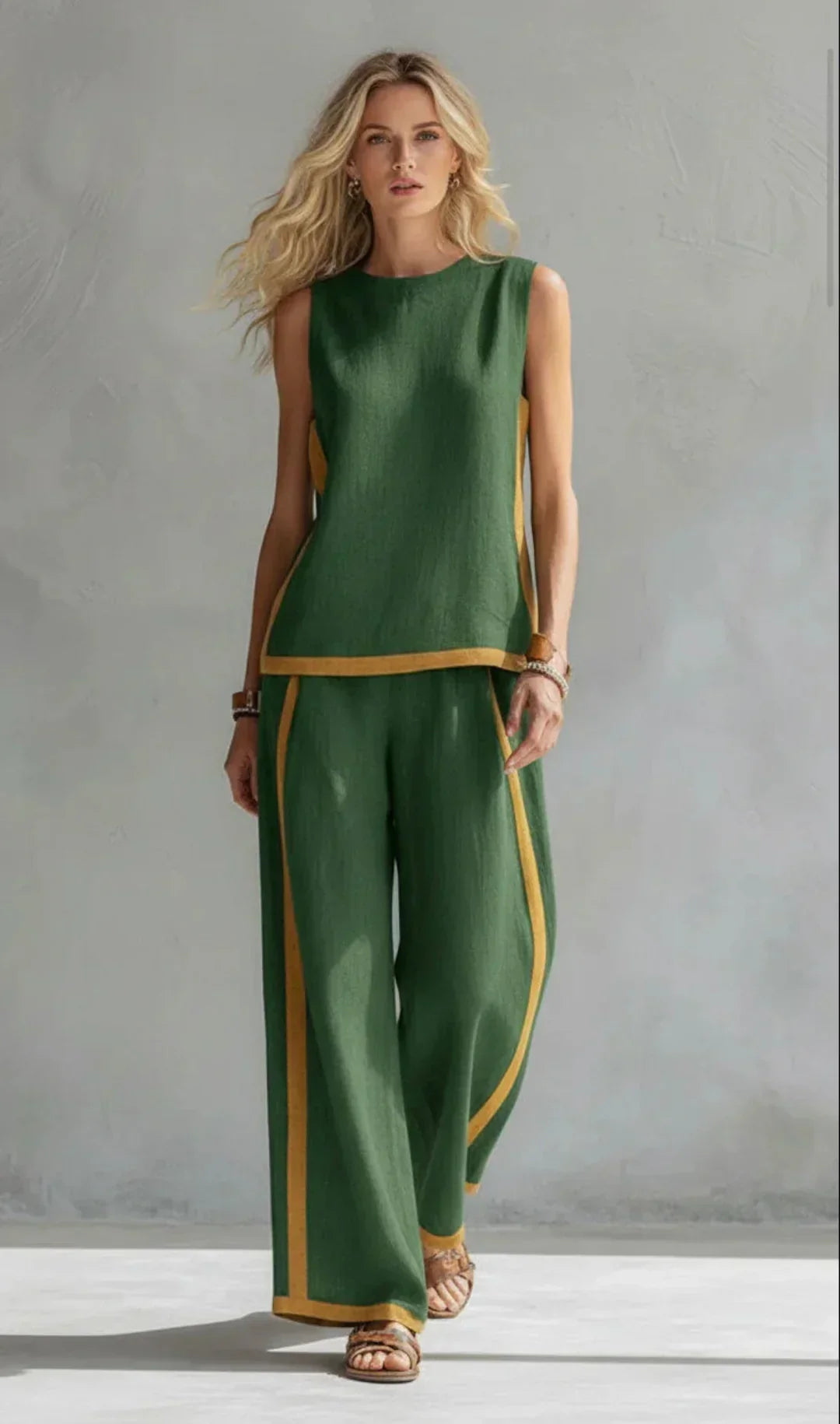 LEILA | Set with wide-leg pants