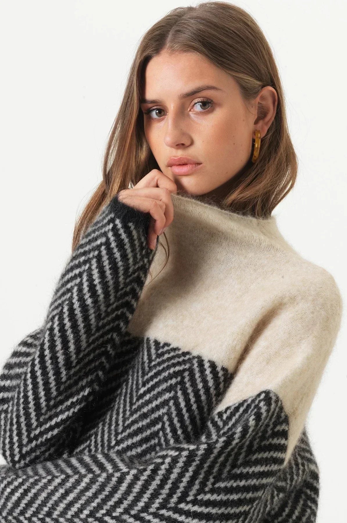 SCARLETT | Turtleneck jumper with soft knit