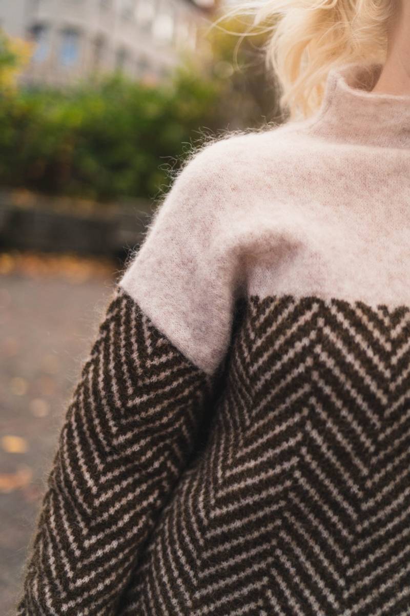 SCARLETT | Turtleneck jumper with soft knit